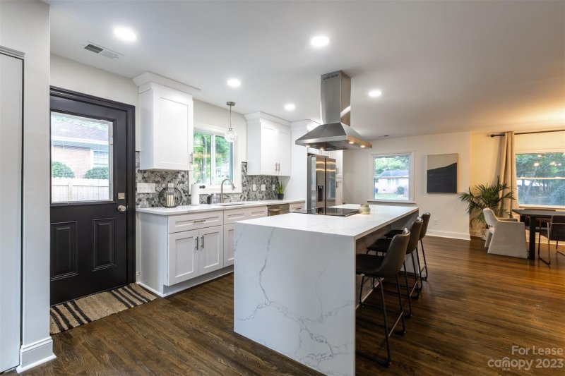 Property image 5 at 1142 Fox Run Drive, Charlotte, NC 28212