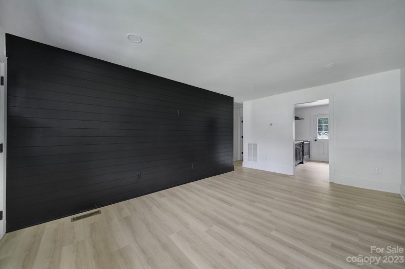 Property image 4 at 2318 Marlowe Avenue, Charlotte, NC 28208