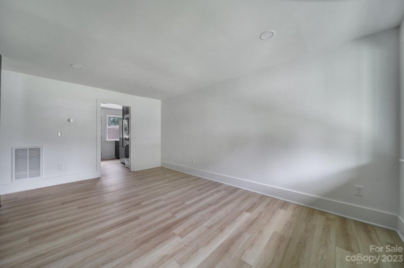 Property image 5 at 2318 Marlowe Avenue, Charlotte, NC 28208