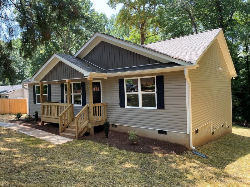 Property image 3 at 2502 Maplewood Drive, Gastonia, NC 28052