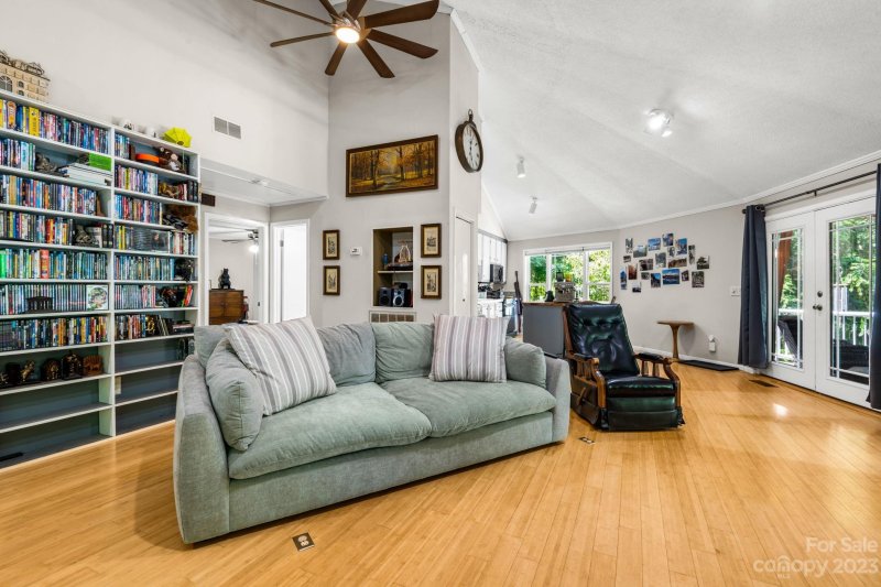 Property image 5 at 1332 Fairway Drive, Newton, NC 28658