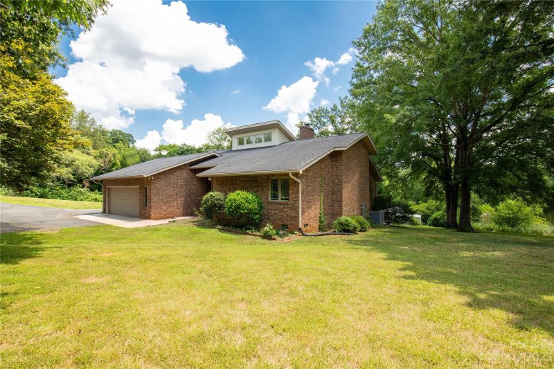 Property image 2 at 1359 Meadow Lakes Road, Rock Hill, SC 29732