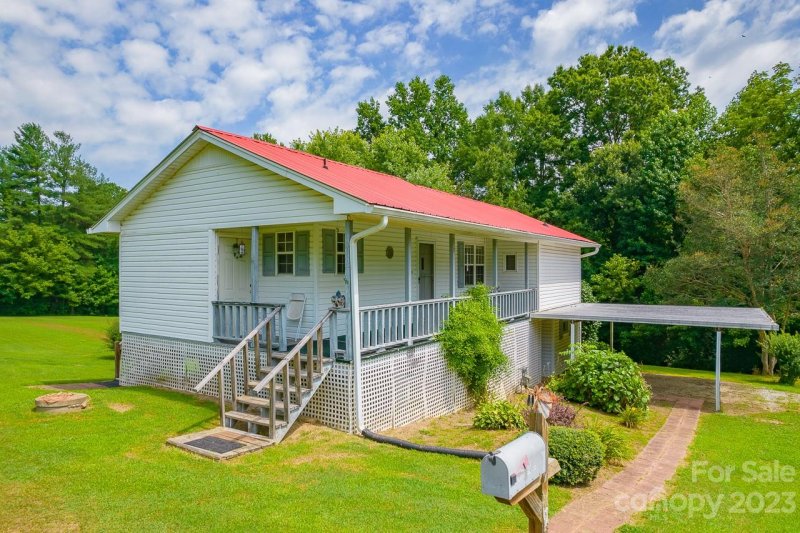 Property image 5 at 302 8th Avenue, Maiden, NC 28650