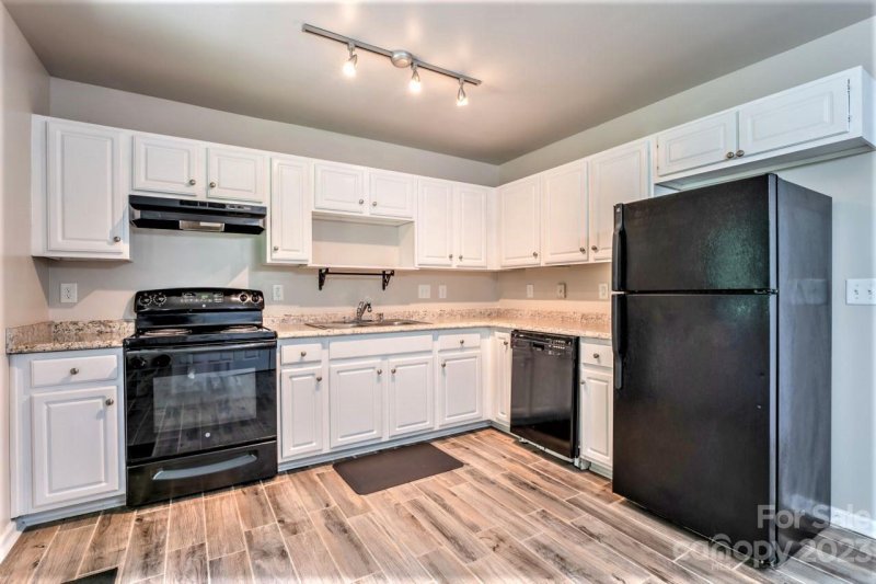 Property image 5 at 4707 Palm Breeze Lane, Charlotte, NC 28208