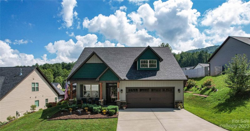 Property image 2 at 504 Rosebud Orchid Way, Weaverville, NC 28787