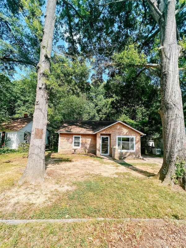 Property image 4 at 1116 East Drive, Gastonia, NC 28052