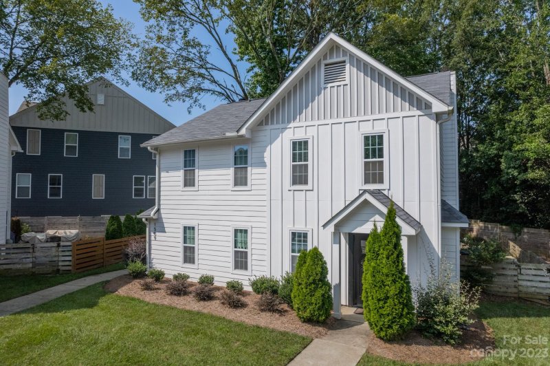 Property image 2 at 1509 Briar Creek Road, Charlotte, NC 28205