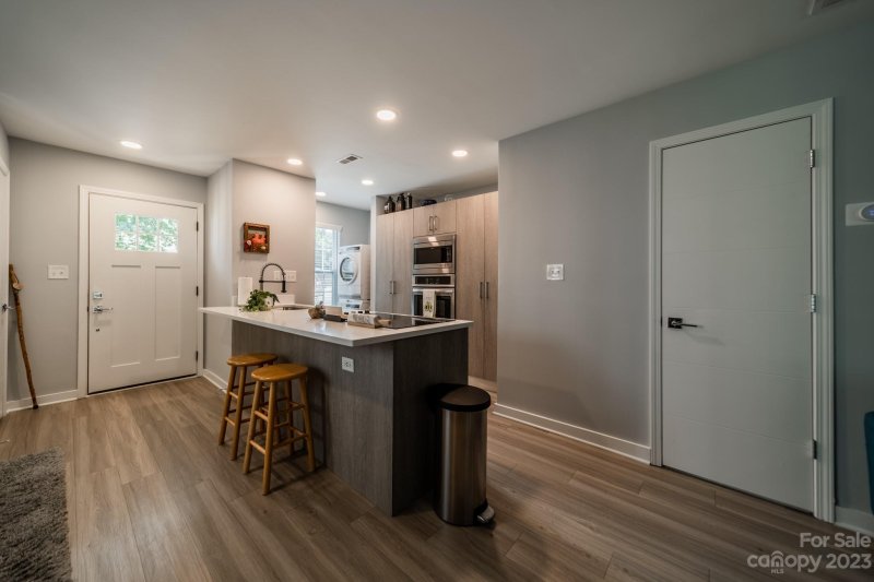 Property image 5 at 1509 Briar Creek Road, Charlotte, NC 28205