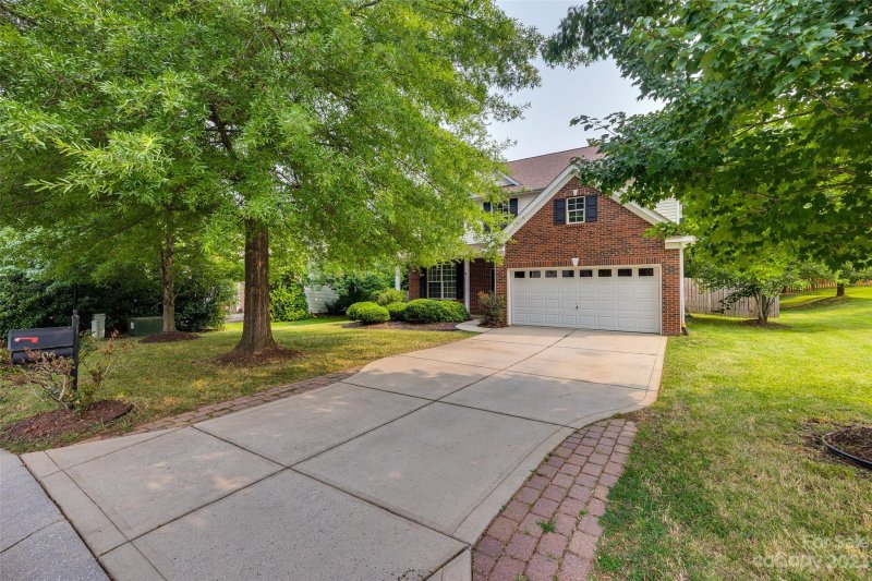 Property image 2 at 506 Gillcreek Court, Clover, SC 29710