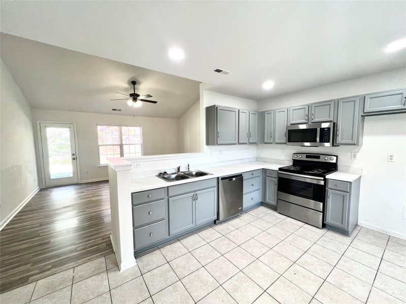 Property image 5 at 1623 Flagler Lane, Charlotte, NC 28216