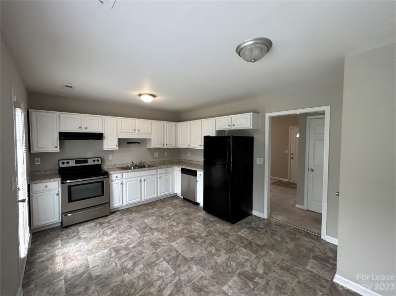 Property image 3 at 5409 Morning Breeze Lane, Charlotte, NC 28208