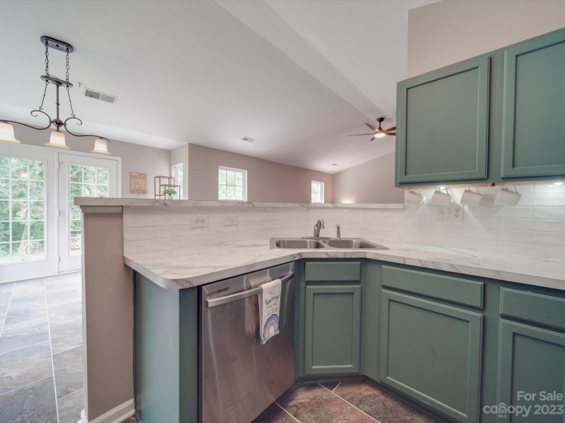 Property image 5 at 2304 Wexford Way, Statesville, NC 28625