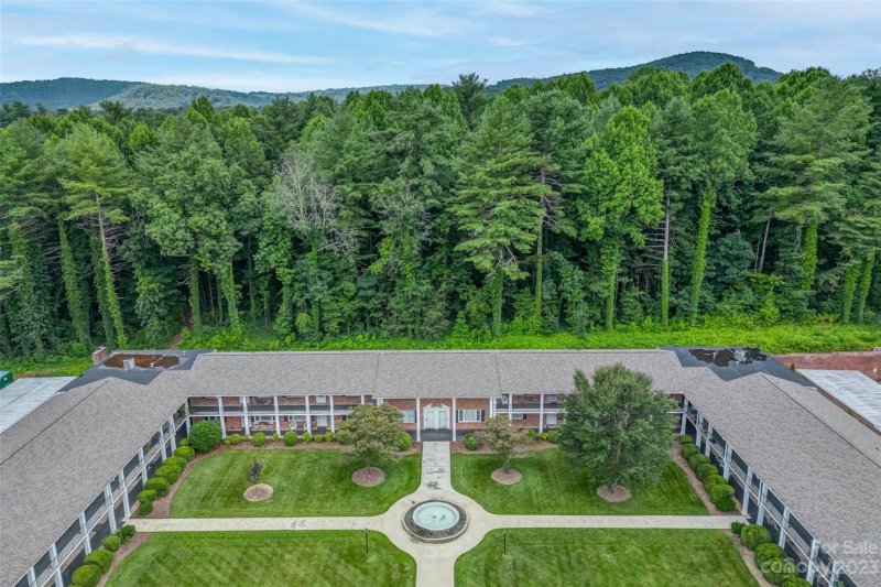 Property image 2 at 102 Boyd Drive, Flat Rock, NC 28731