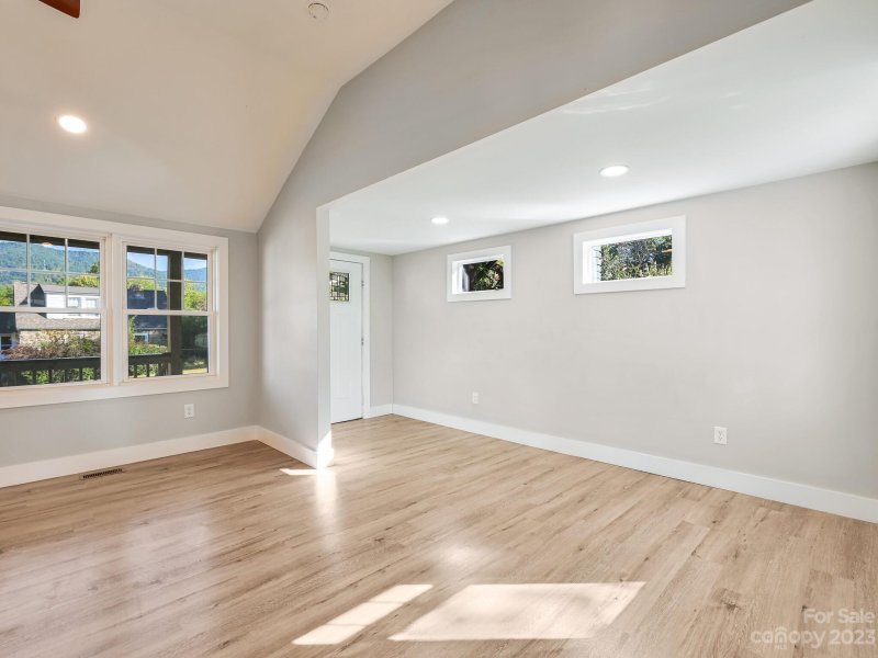 Property image 3 at 130 Fountain Way, Swannanoa, NC 28778