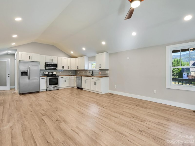 Property image 4 at 130 Fountain Way, Swannanoa, NC 28778