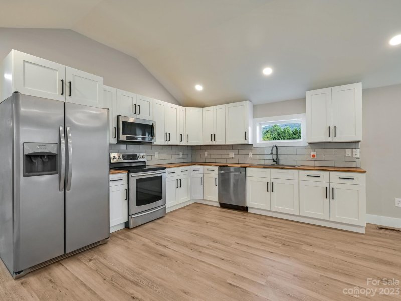 Property image 5 at 130 Fountain Way, Swannanoa, NC 28778