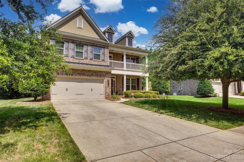 957 Rock Forest Way