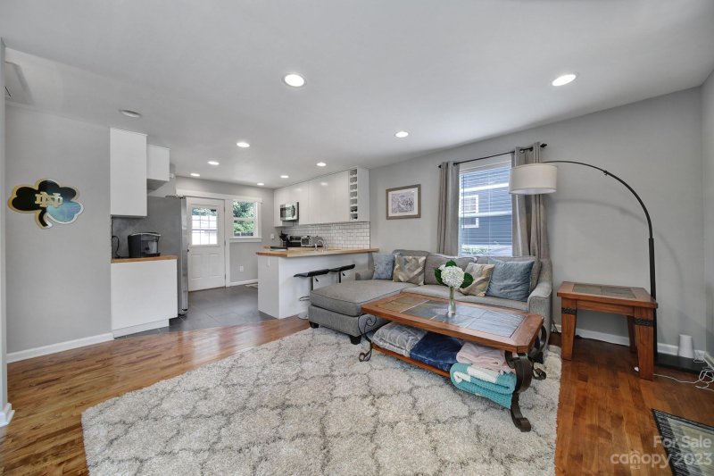 Property image 3 at 1414 Winston Drive, Charlotte, NC 28205