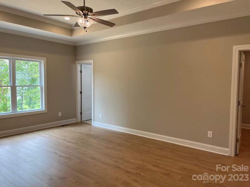 Property image 5 at 4944 Southview Drive, Hickory, NC 28602