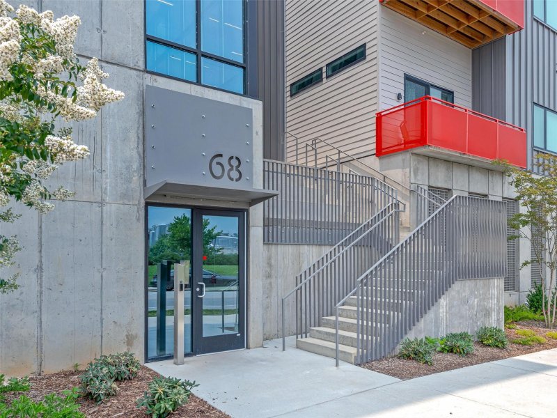 Property image 2 at 68 Craven Street, Asheville, NC 28806