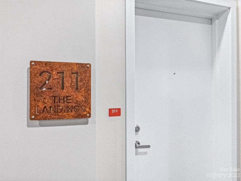 Property image 3 at 68 Craven Street, Asheville, NC 28806