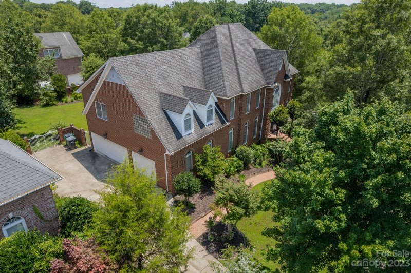 Property image 2 at 1439 Windy Ridge Road, Charlotte, NC 28270