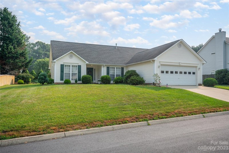 Property image 3 at 368 Glensprings Drive, Fletcher, NC 28732