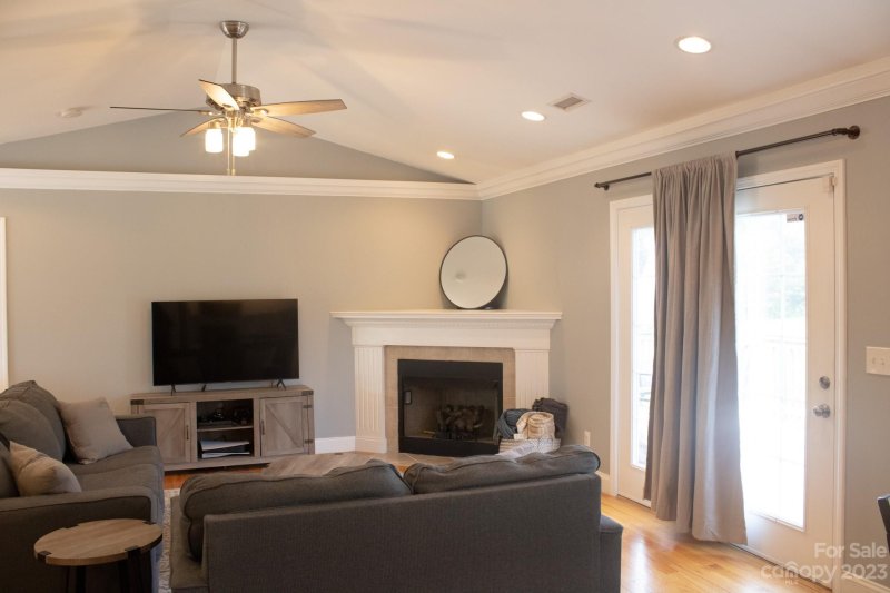 Property image 3 at 3293 47th Avenue Place, Hickory, NC 28601