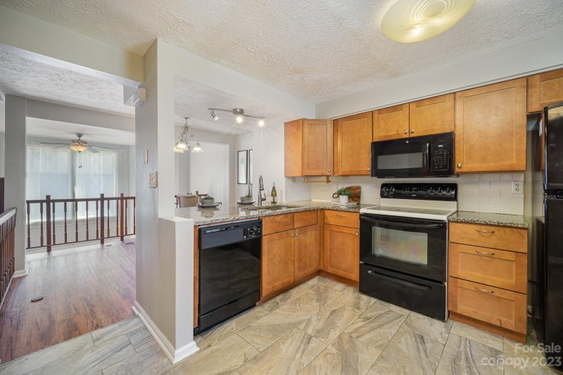 Property image 5 at 9628 Vinca Circle, Charlotte, NC 28213