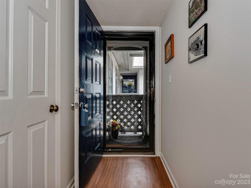 Property image 3 at 5871 Harris Grove Lane, Charlotte, NC 28212