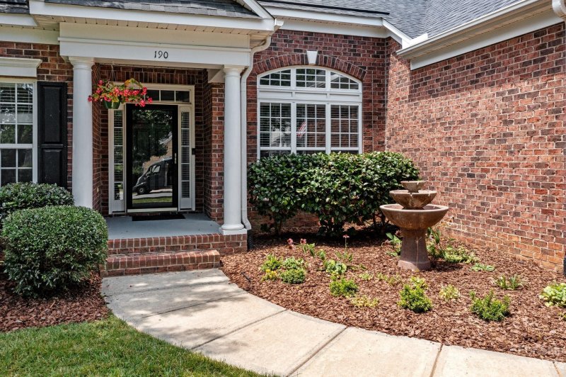 Property image 2 at 190 Harris Farm Road, Mooresville, NC 28115