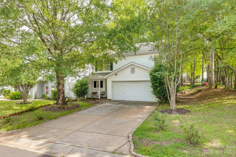 Property image 2 at 408 Oak Crest Drive, Clover, SC 29710