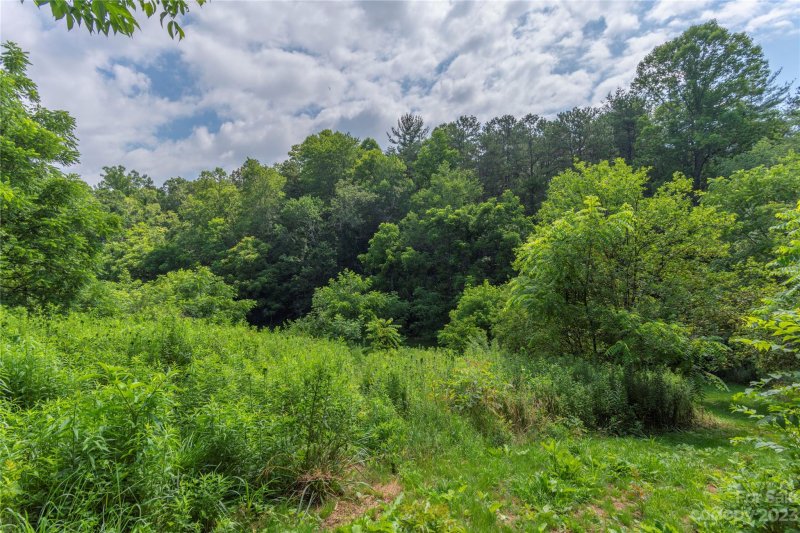 Property image 5 of 492 518 And 524 Scruggs Circle in Beaverdam, Canton, NC 28716