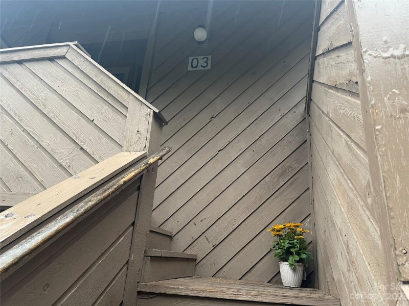 Property image 4 at 305 Piney Mountain Drive, Asheville, NC 28805