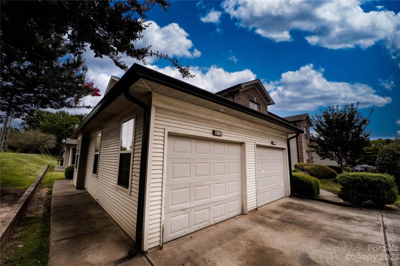 Property image 4 at 7352 Michaels Landing Drive, Charlotte, NC 28262
