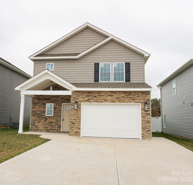 Property image 2 at 2526 Snow Creek Road, Hickory, NC 28601