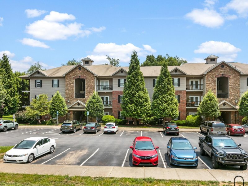 Property image 5 at 626 Appeldoorn Circle, Asheville, NC 28803