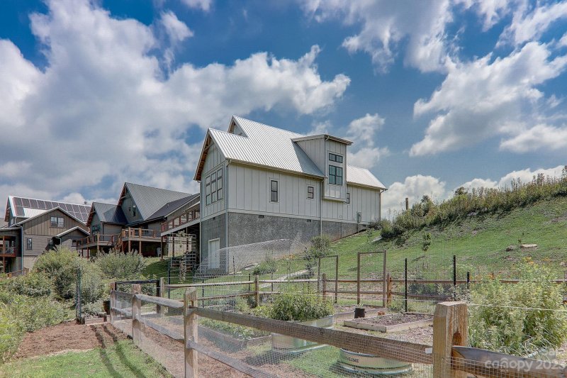 Property image 5 at 208 Westridge Farm Road, Asheville, NC 28804