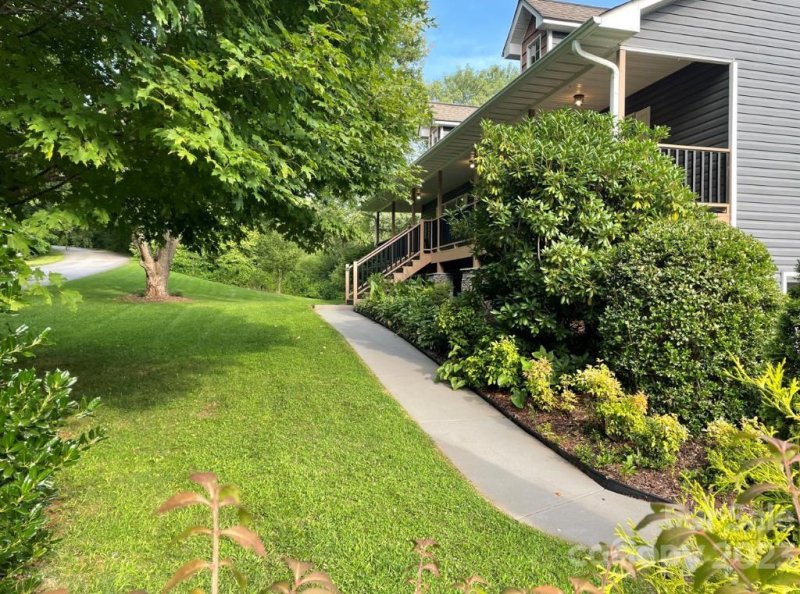 Property image 2 at 27 Evening Shade Drive, Weaverville, NC 28787