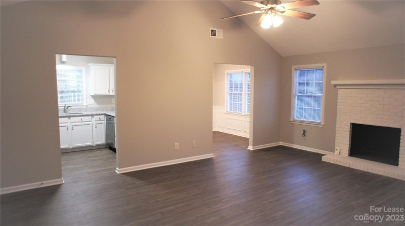 Property image 3 at 423 Long Creek Parkway, Charlotte, NC 28214