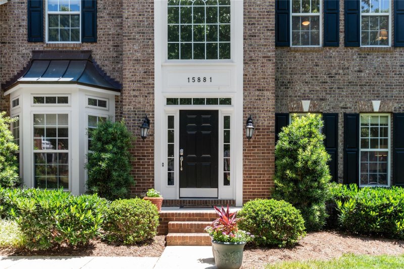 Property image 2 at 15881 Wayland Drive, Charlotte, NC 28277