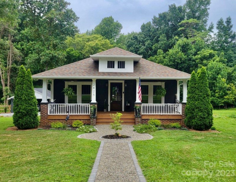 2825 Oakdale Road