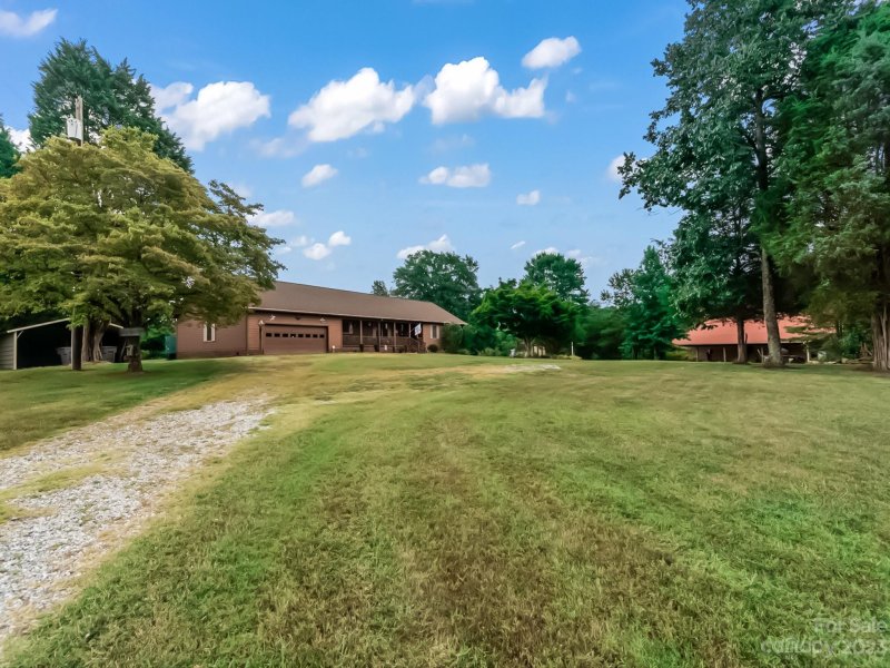 Property image 4 at 197 Spring Shore Road, Statesville, NC 28677