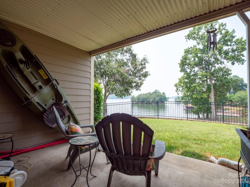 Property image 3 at 14527 Waterside Drive, Charlotte, NC 28278