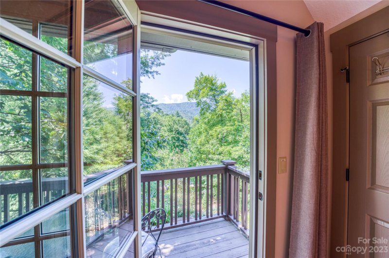 Property image 5 at 48 Cheshire Drive, Black Mountain, NC 28711