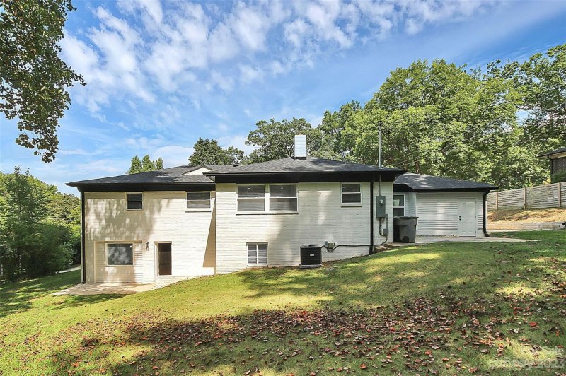 Property image 5 at 4937 Hoover Drive, Charlotte, NC 28269