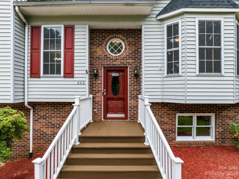 Property image 5 at 606 17th Avenue Drive, Hickory, NC 28602