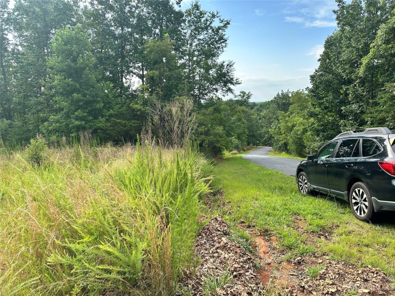 Property image 3 of 643 Woodgate Drive in South Mountain Peaks, Bostic, NC 28018