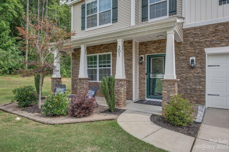 Property image 2 at 301 Wheat Field Drive, Mount Holly, NC 28120