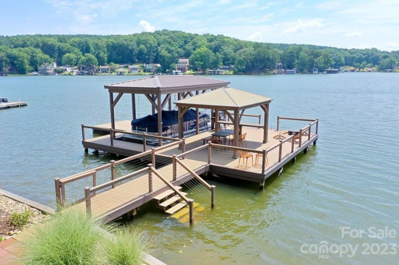 Property image 3 at 932 Pinehaven Drive, New London, NC 28127